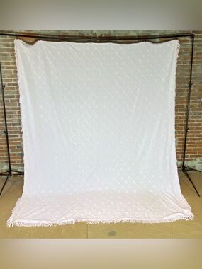 Vintage MCM Pink Chenille Fringe Bedspread Queen 96” x 120”